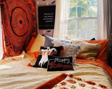 How to decorate a bedroom for halloween