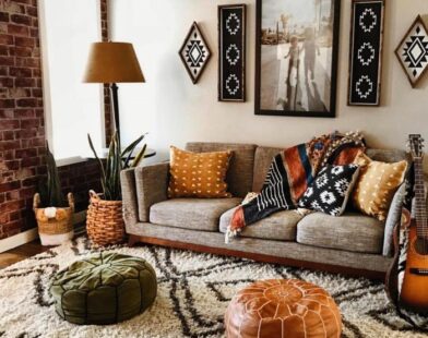 How to decorate an apartment with carpet floors