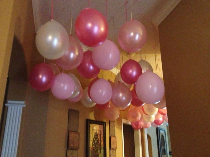 How to decorate room with balloons dorm room